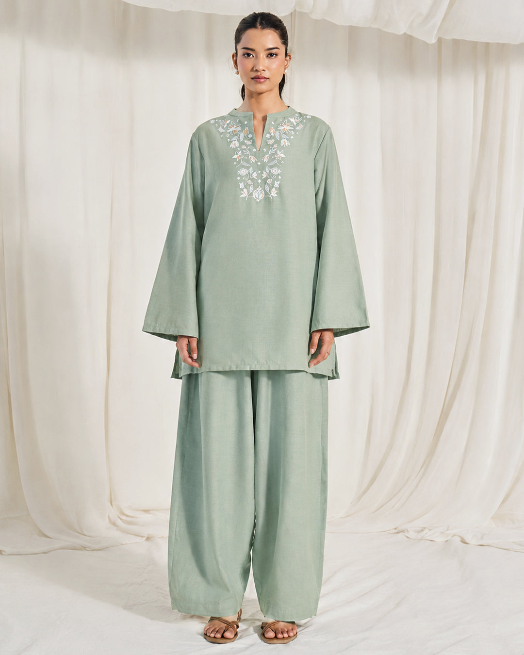 Aura Set <br> Embroidered Tunic Izhar Set
