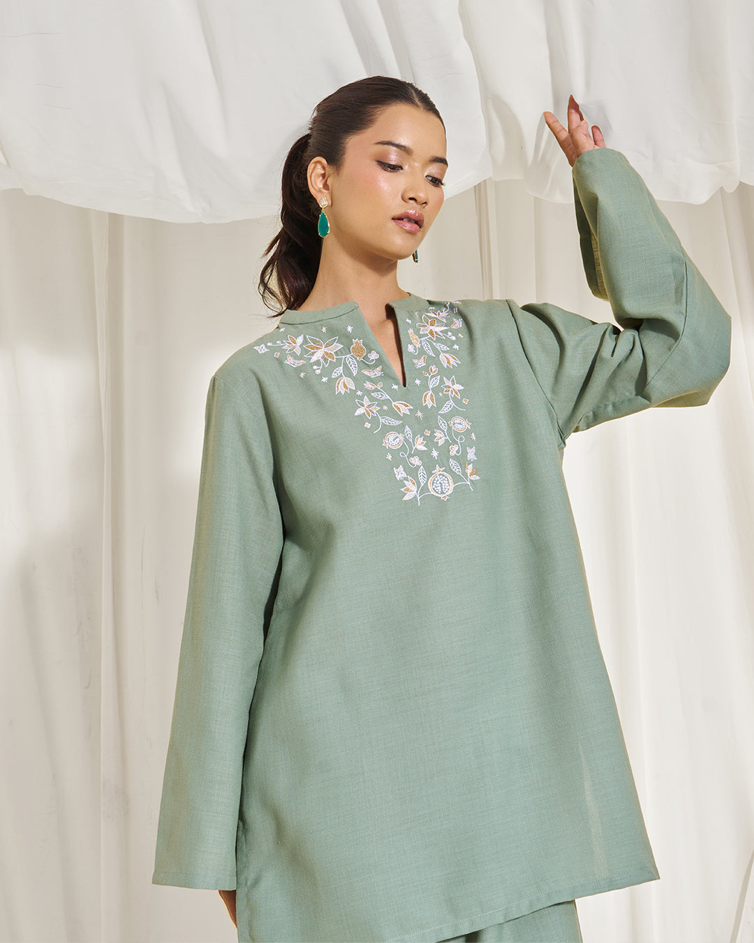 Marigold Glow – Aura Set <br> Women's Embroidered Tunic Set with Izhar Pants
