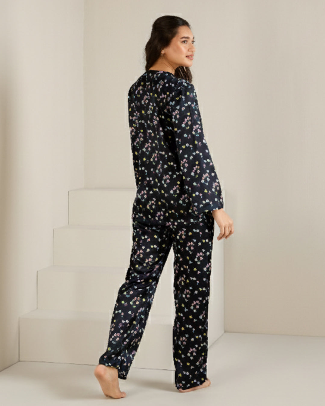 Daisy Dreams Satin Relaxed Lounge Pyjama Set