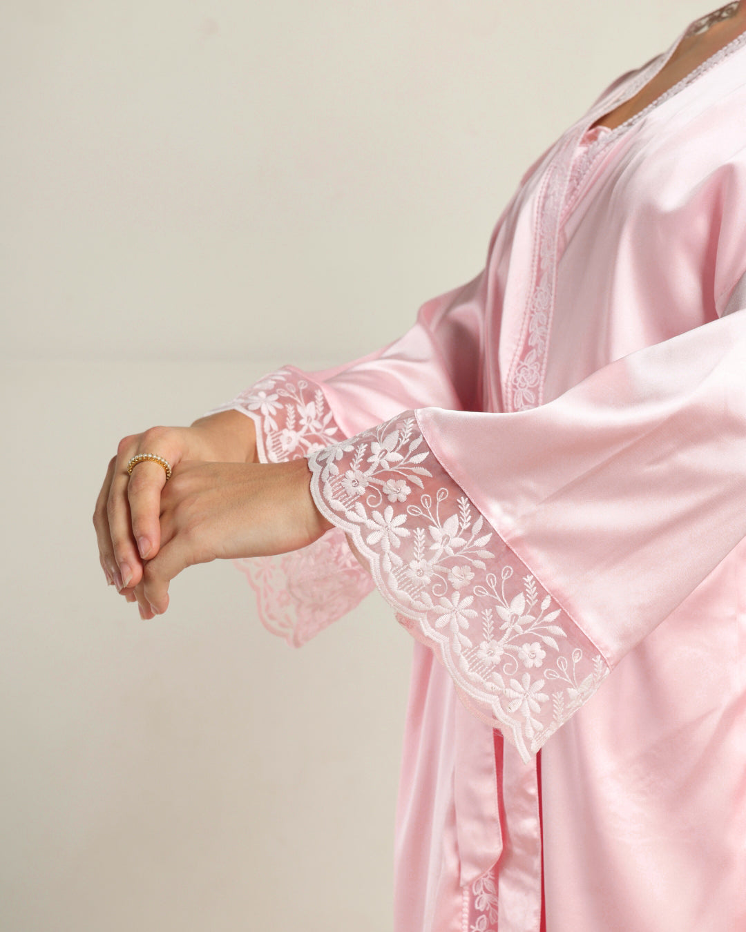 Rosé Satin Belle Robe