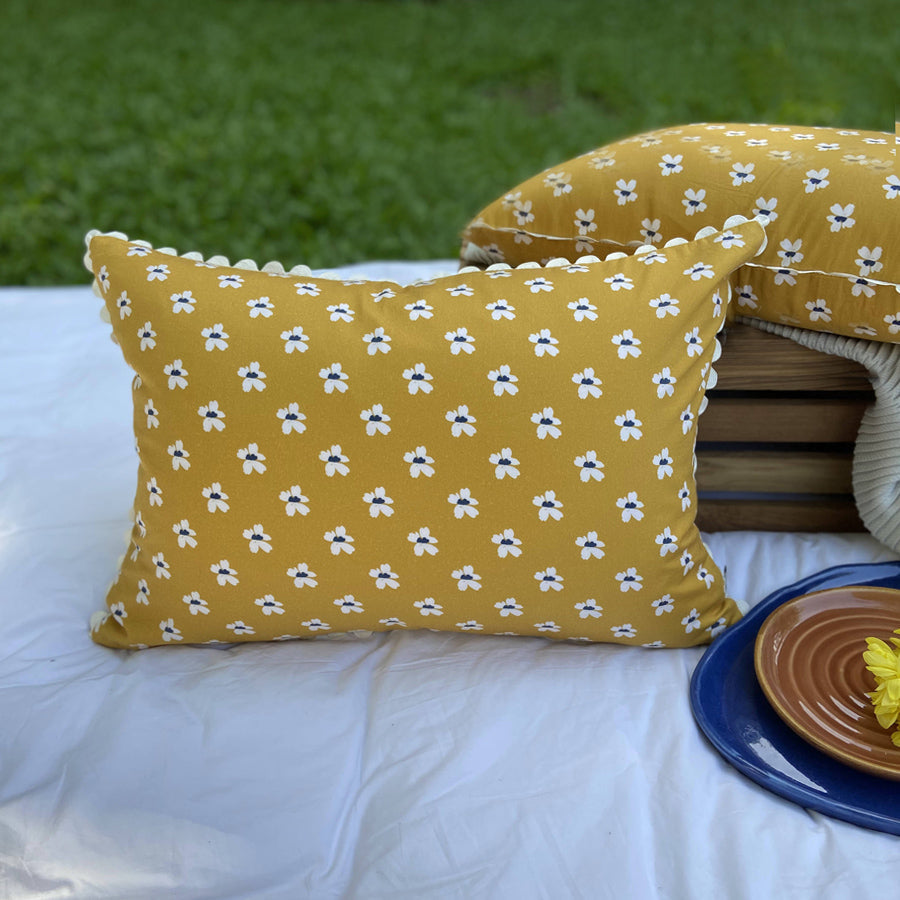 Dandelion - Bloom -Daisy - Cushion- Woven printed fabric