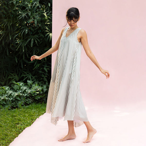 Nancy - Chill Dress